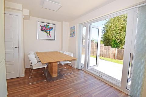 40 Swallows Close, Bromsgrove, B61 0FP