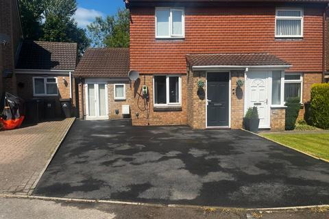 43 Amiens Close, Darlington, DL3 0UL