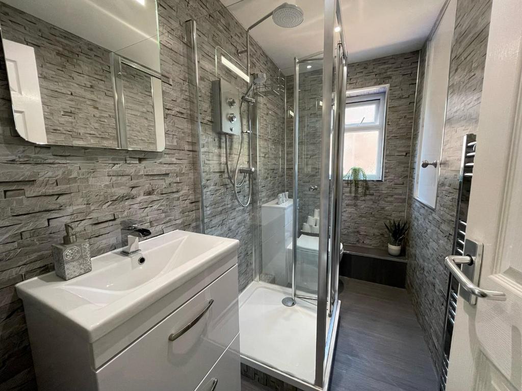 Shower room/w.c.