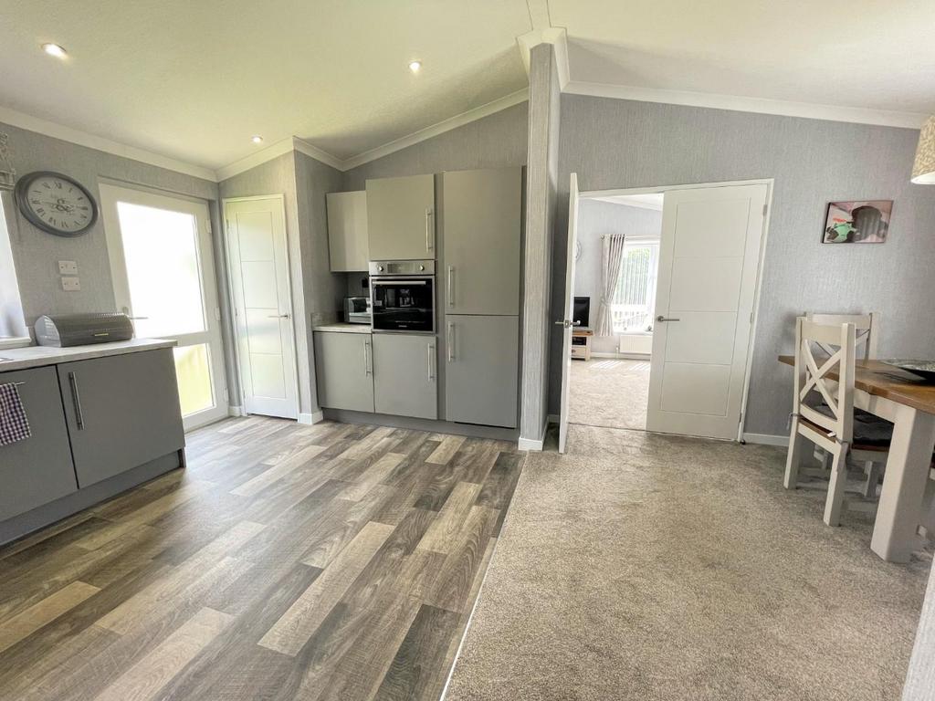 Kitchen/dining area