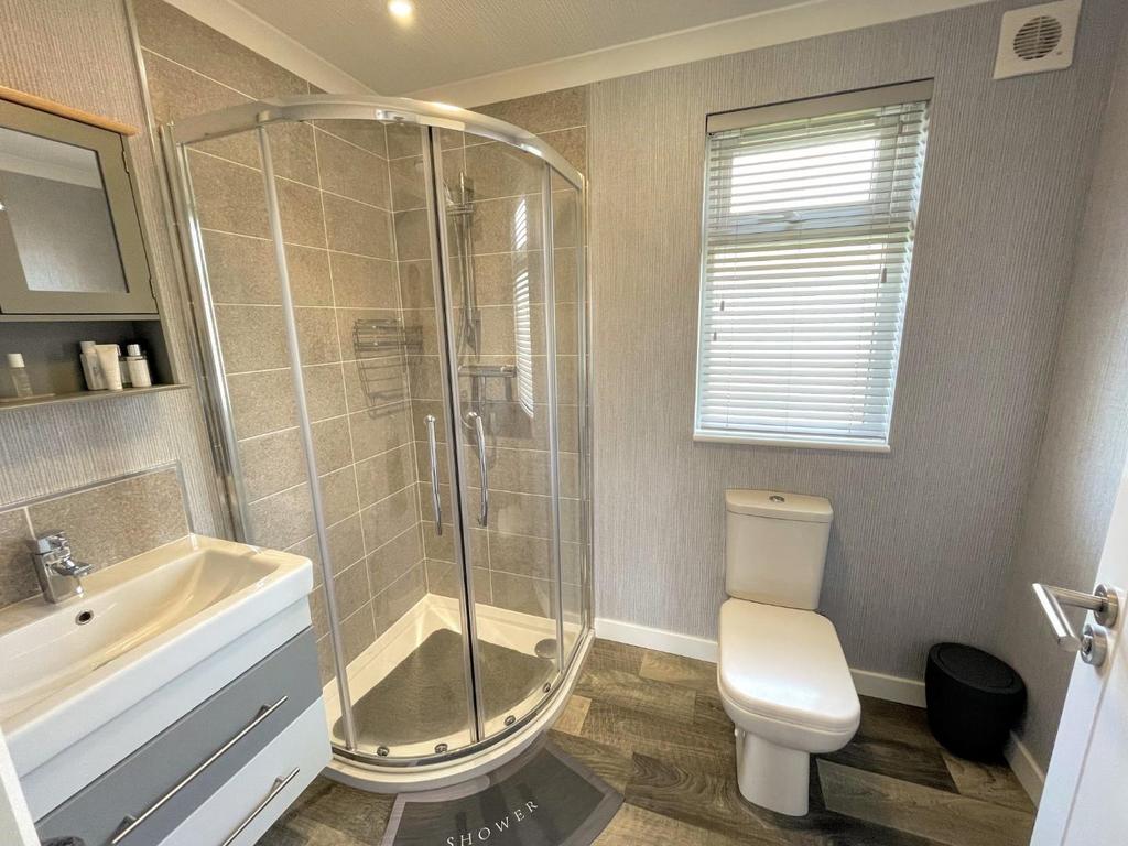 En suite shower room