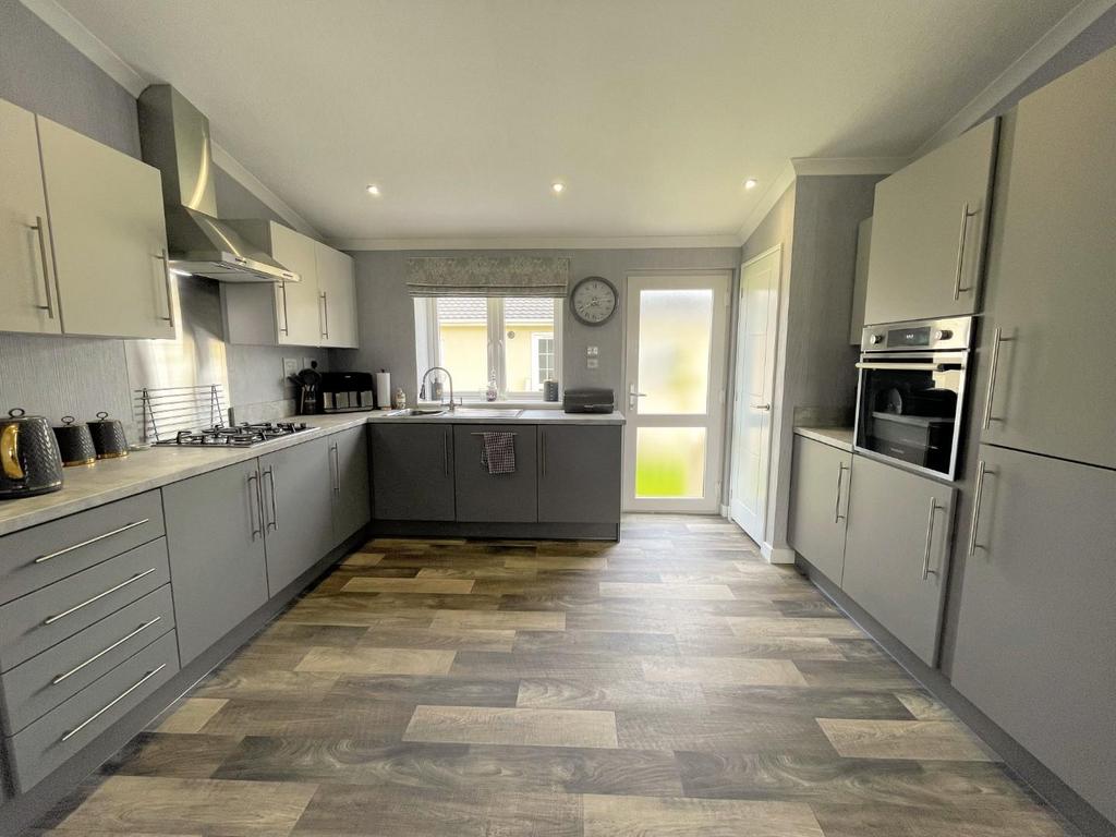 Kitchen/dining area
