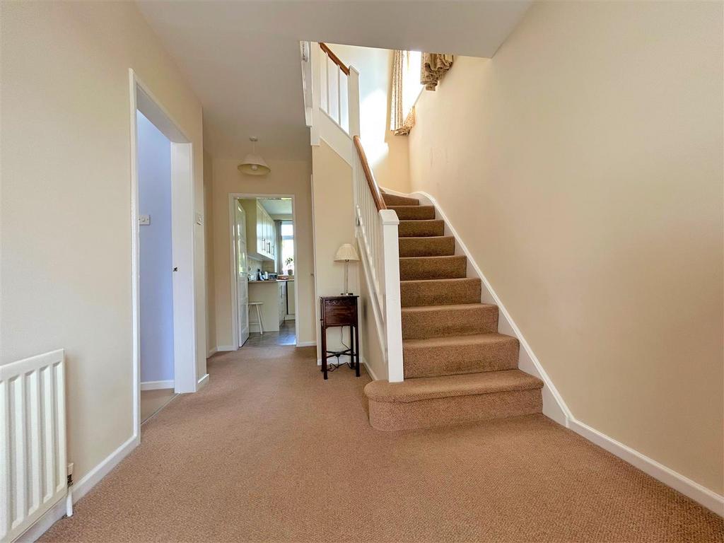 Manor Abbey Road, Halesowen 3 bed semidetached house for sale £375,000