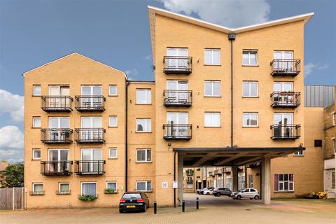 1 bedroom flat for sale, Millennium Place, London