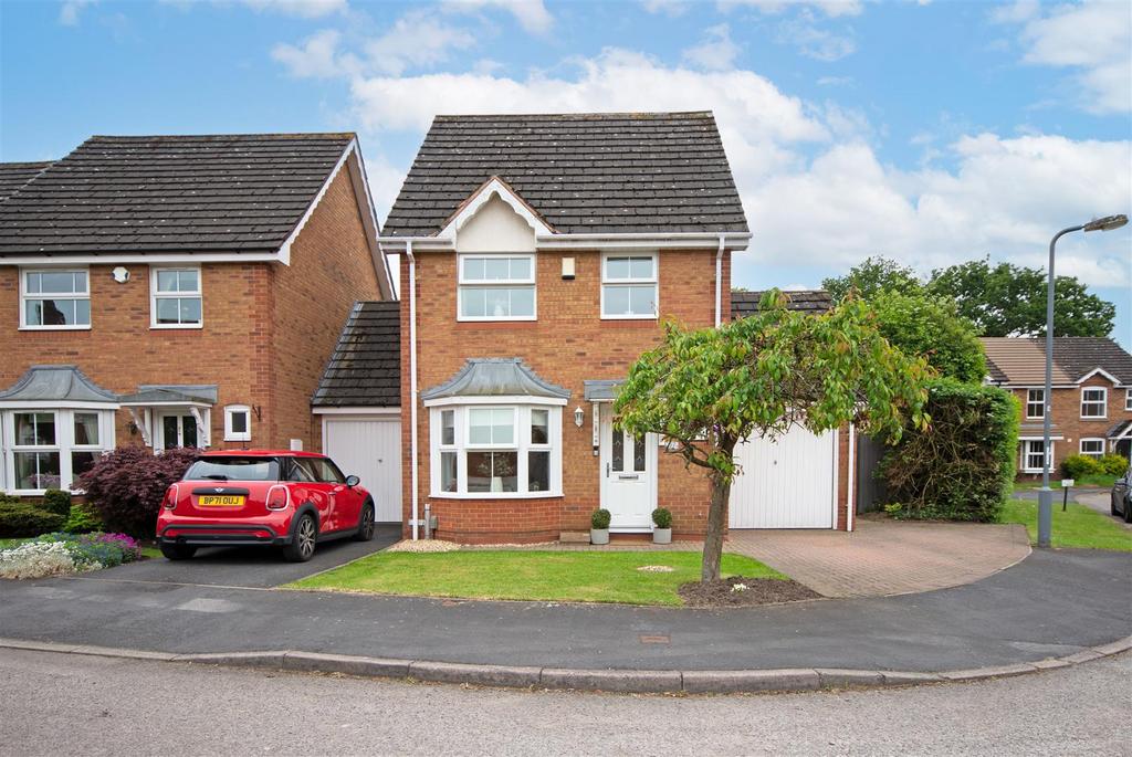 Miniva Drive, Sutton Coldfield 3 bed house for sale £375,000