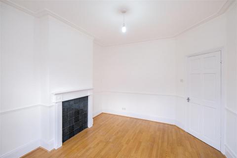 49 Edward Road, London, E17 6PB