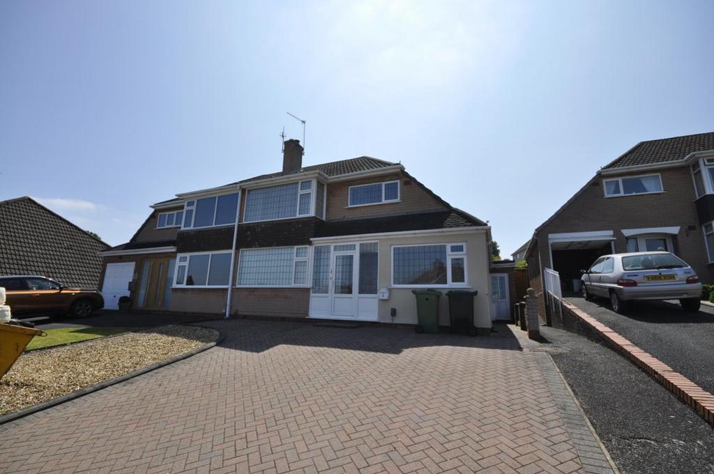 Wrekin Drive, Wollescote, Stourbridge 3 bed semidetached house £1,050 pcm (£242 pw)