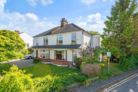 Archirondelle Wrotham Road, Meopham, Gravesend, DA13 0HW