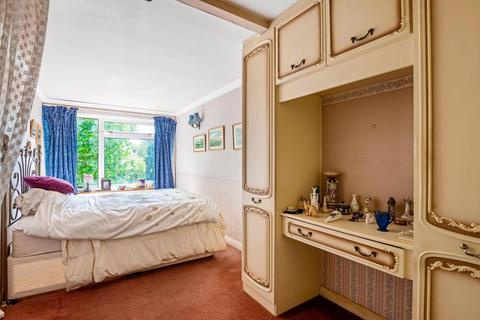 Archirondelle Wrotham Road, Meopham, Gravesend, DA13 0HW
