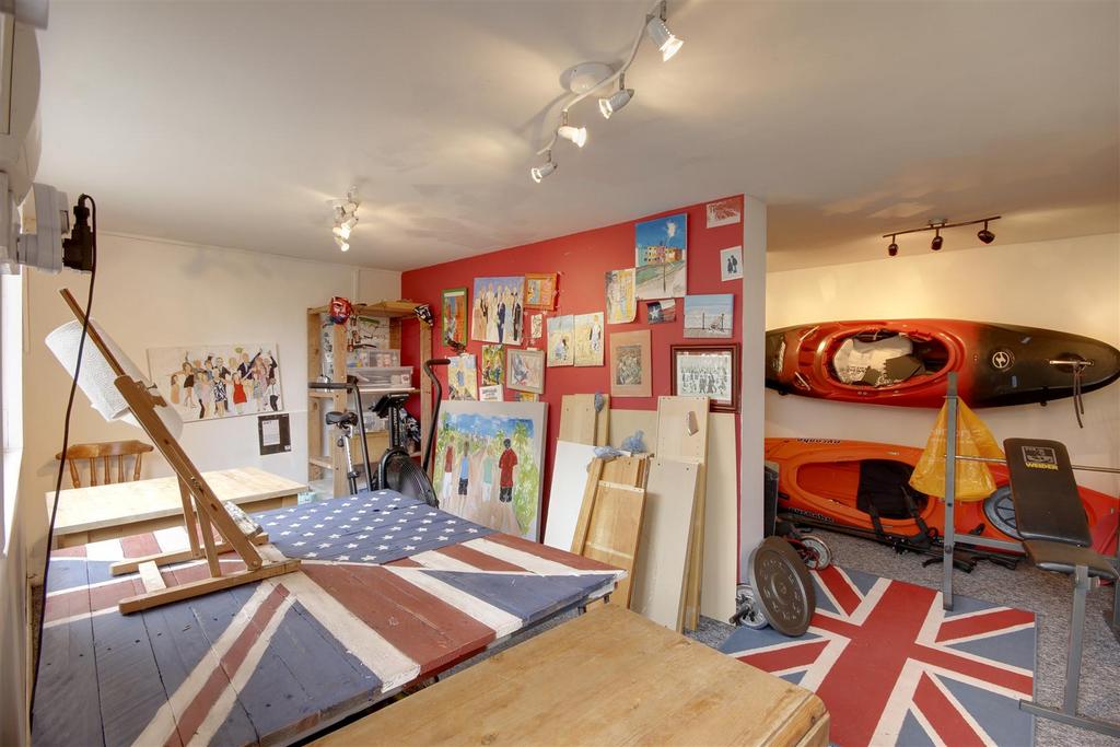 Garage &amp; Hobby Room