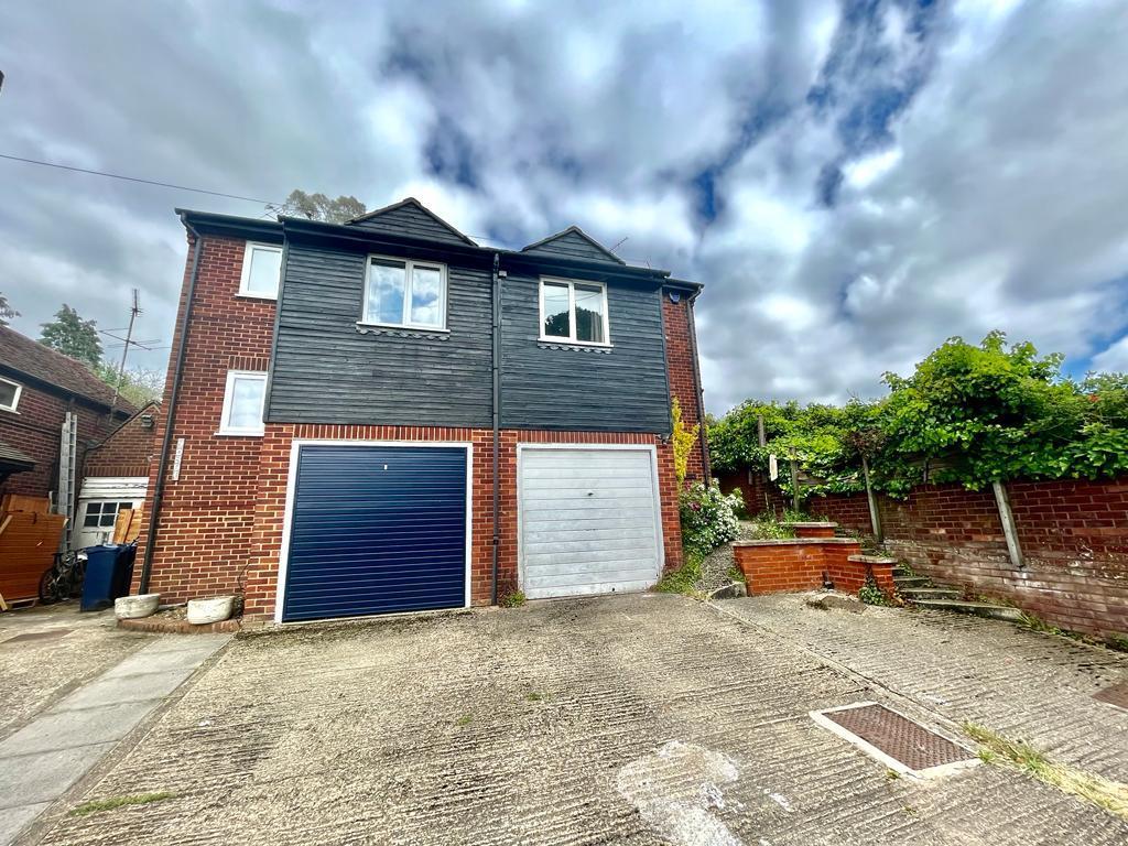Gravel Hill, Chalfont St. Peter, Gerrards Cross 3 bed semidetached