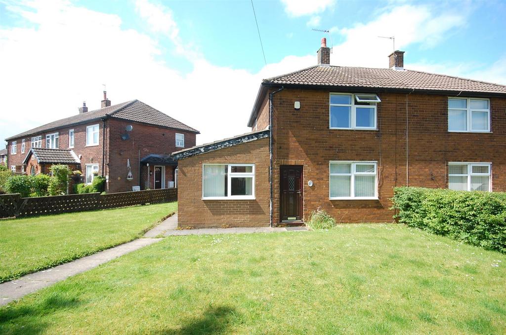 Carrfield Road, Barwick In Elmet, Leeds 3 bed semidetached house for