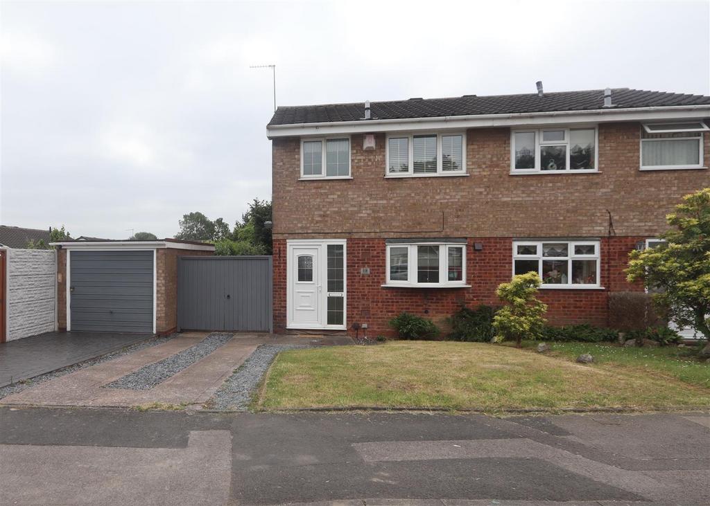 Overdale Drive, Willenhall 3 bed semidetached house £895 pcm (£207 pw)