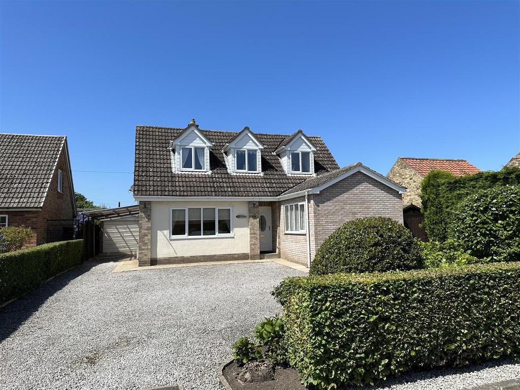 Old Road, HolmeOnSpaldingMoor, York 3 bed detached house for sale