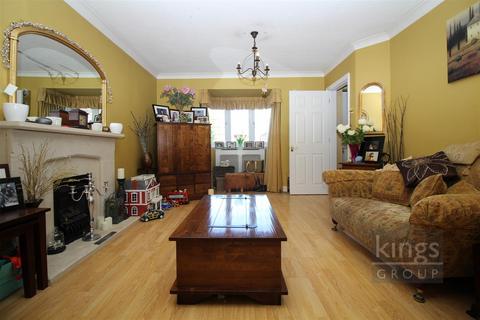 76 Pilkingtons, Church Langley, Harlow, CM17 9DR
