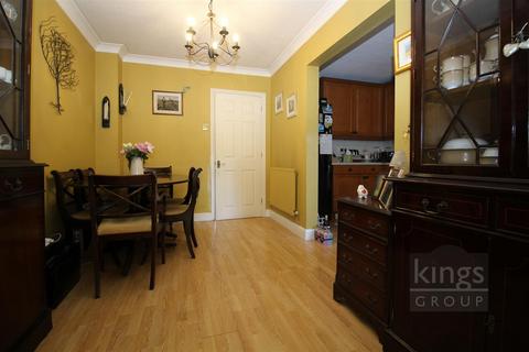 76 Pilkingtons, Church Langley, Harlow, CM17 9DR