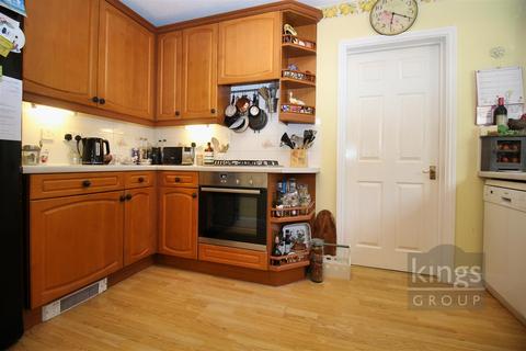 76 Pilkingtons, Church Langley, Harlow, CM17 9DR
