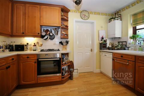 76 Pilkingtons, Church Langley, Harlow, CM17 9DR