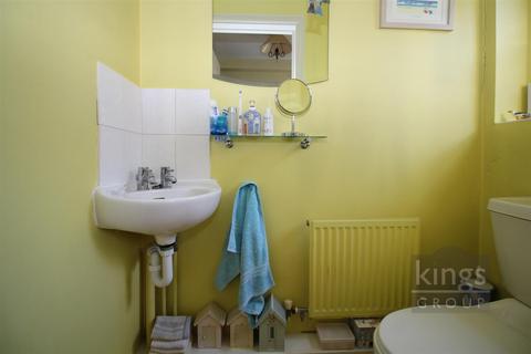 76 Pilkingtons, Church Langley, Harlow, CM17 9DR