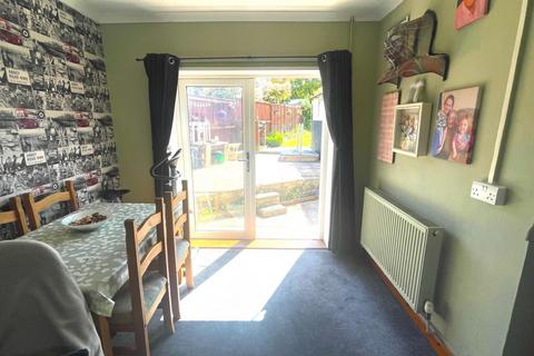 1 Kingston Close, Street, BA16 0DD
