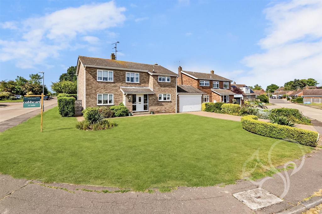 Oakwood Drive, West Mersea Colchester CO5 4 bed detached house for sale