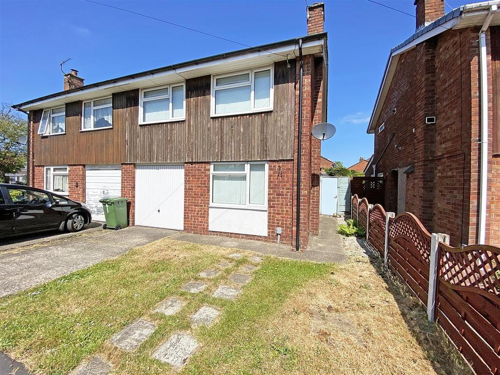 Tintern Drive, Formby, Liverpool 3 bed house for sale £200,000