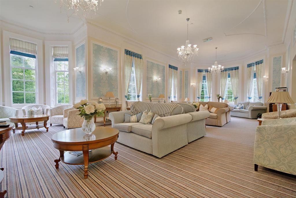Homeowners Lounge