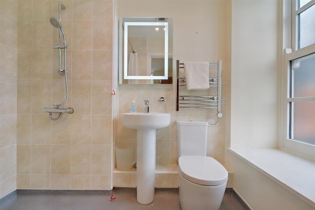Ensuite