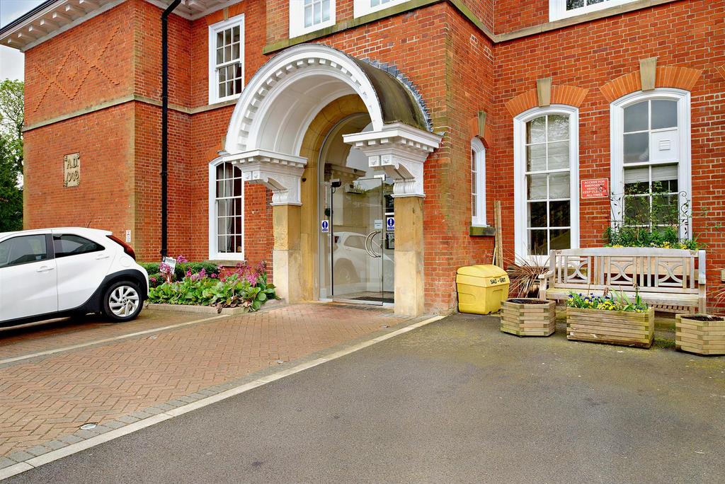 Kenton Lodge