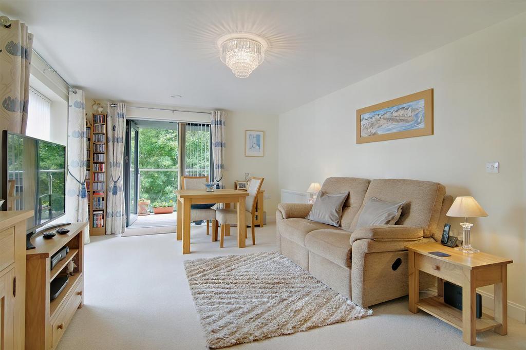 Living room: