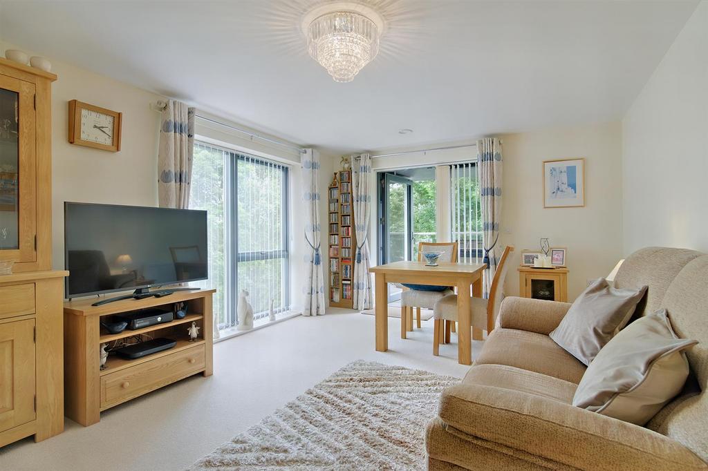 Living room: