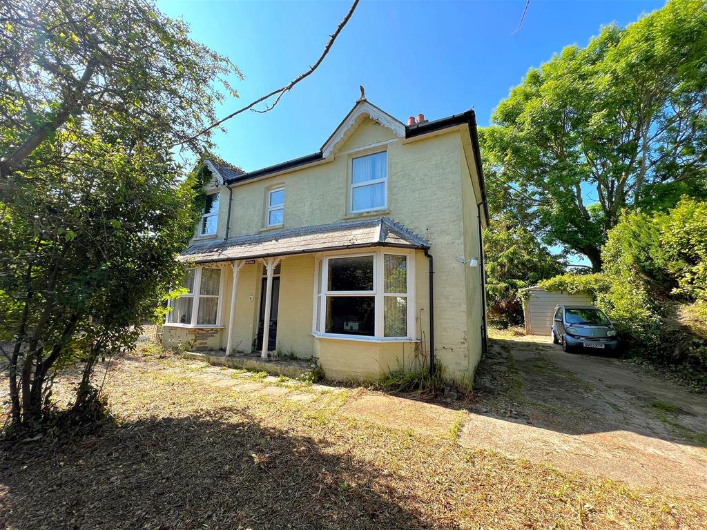 Norton Green, Isle of Wight 4 bed detached house for sale £495,000