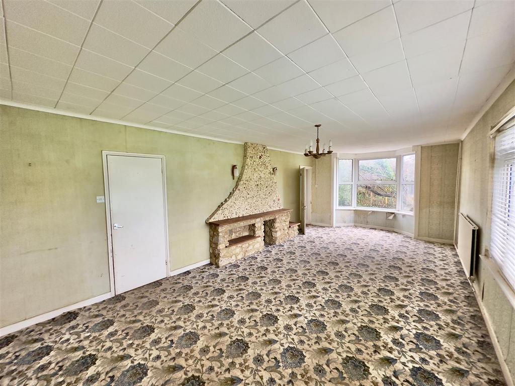 Norton Green, Isle of Wight 4 bed detached house for sale £459,950