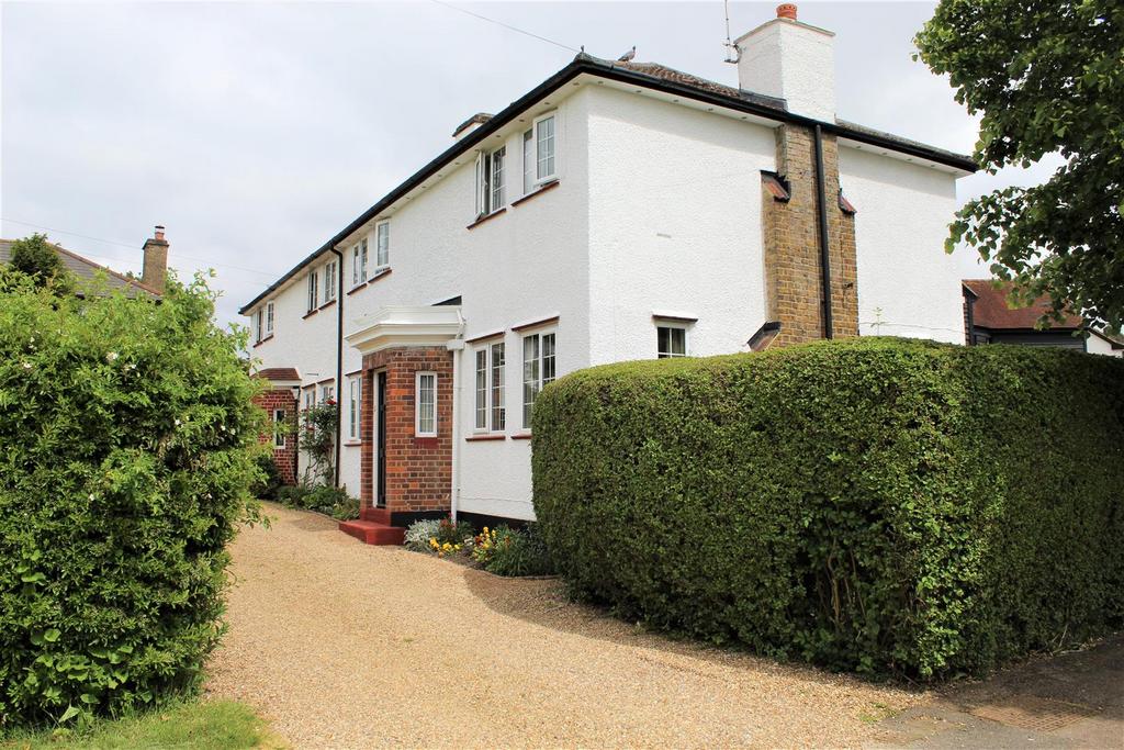 Heath Drive, Potters Bar EN6 4 bed semi-detached house for sale - £650,000