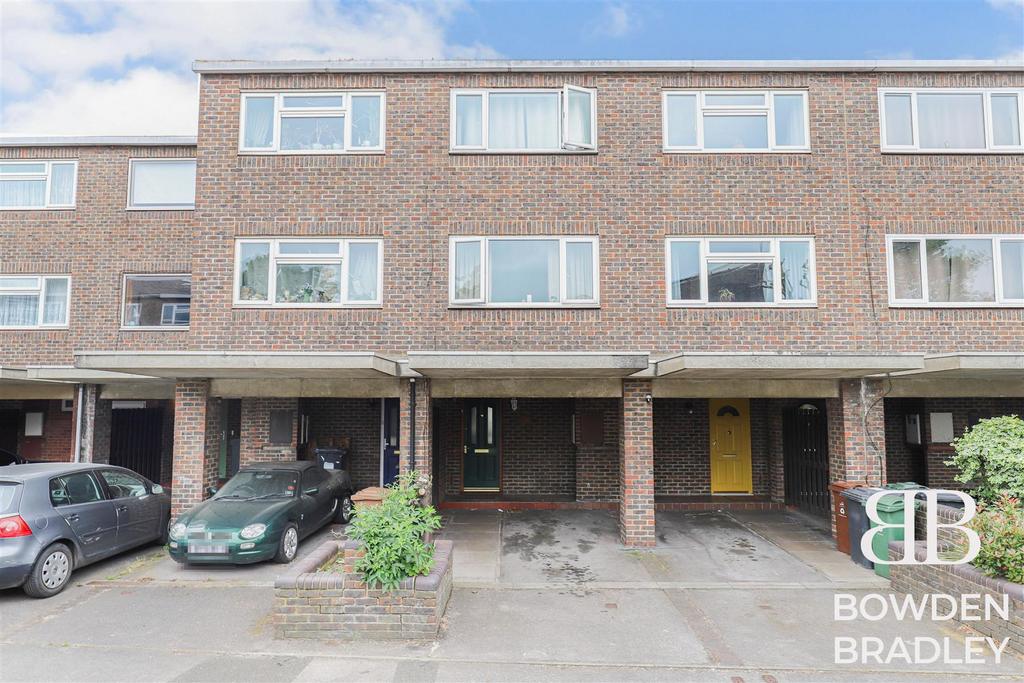 Gramer Close, Leytonstone 3 bed townhouse for sale £450,000