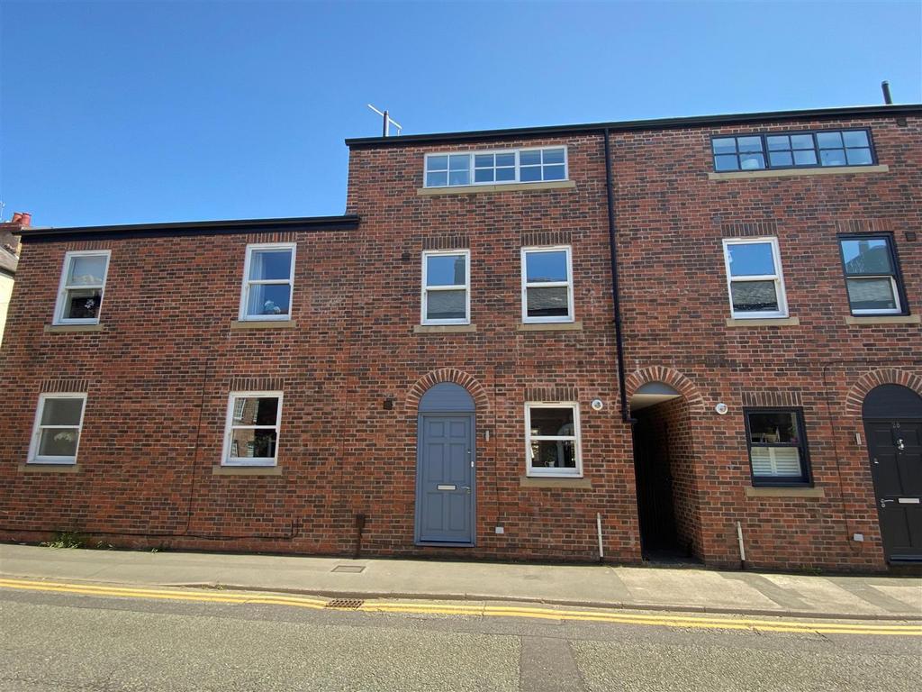 Catherine street, Macclesfield 3 bed townhouse for sale £225,000