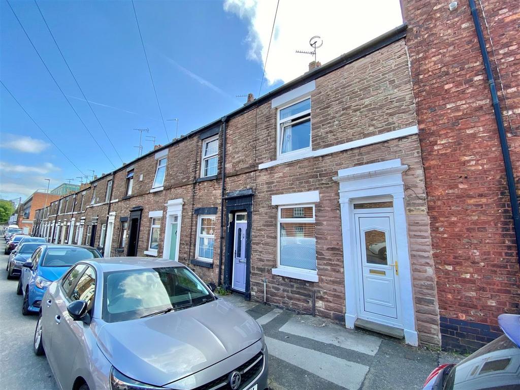 Bond Street, Macclesfield 2 bed terraced house for sale £225,000