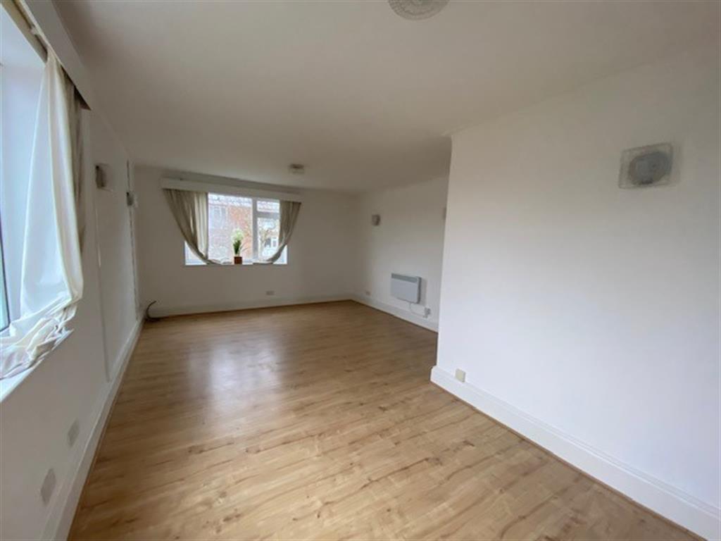 Lounge Dining Room 2