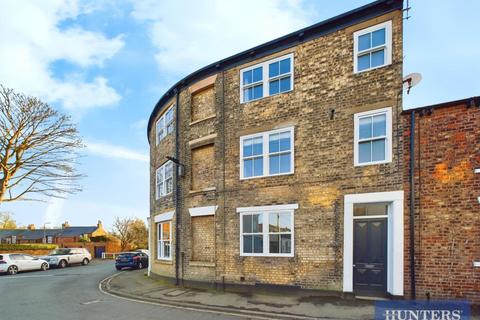 2 bedroom flat for sale, Church Street, Filey