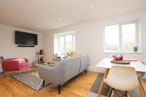 2 bedroom flat to rent - Bedford Court, Bath BA1