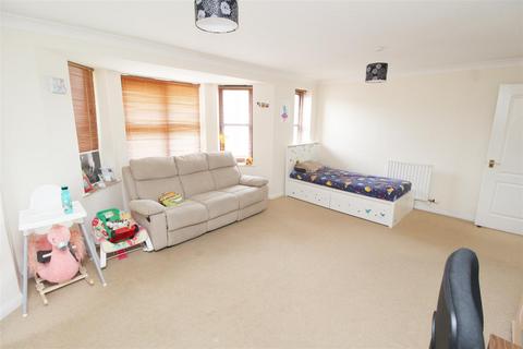 2 bedroom flat for sale - St Abbs Court, Tattenhoe, Milton Keynes