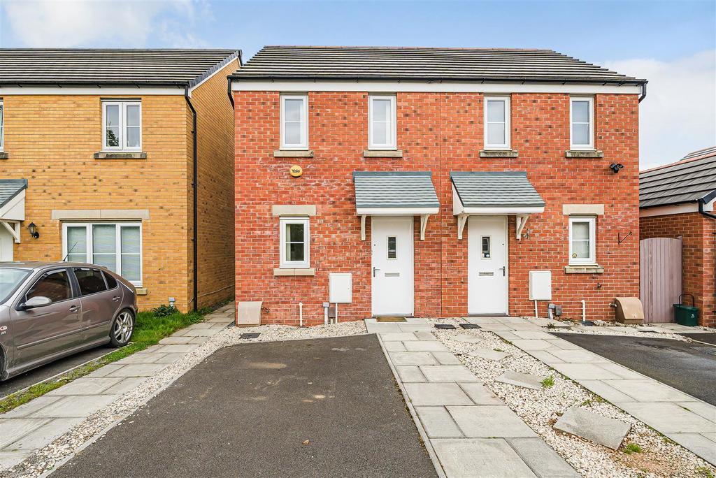 7 Heol Y Rhofiad, Gorseinon, SWANSEA 2 bed semidetached house for sale