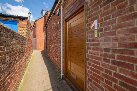 3 bedroom mews for sale, Coopers Alley, Hitchin