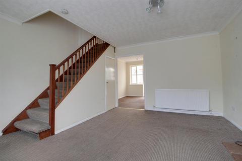 3 bedroom semi-detached house to rent - Brooks Drive, Scarning