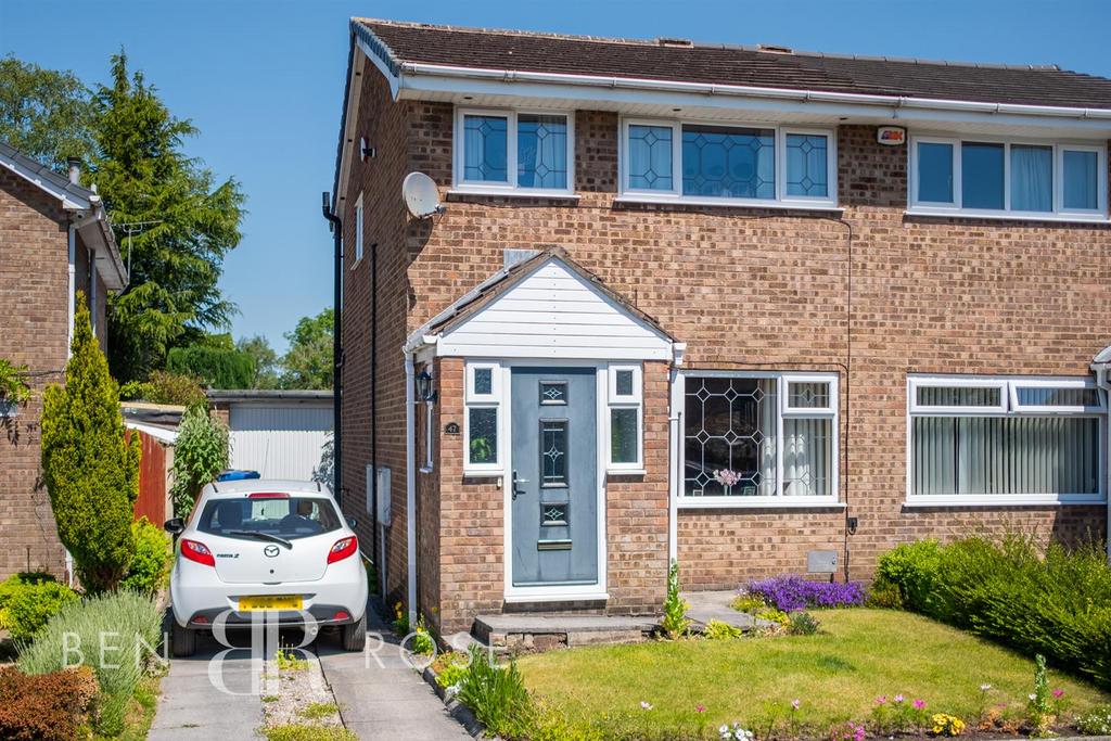 Deerfold, Chorley 3 bed semidetached house £189,995