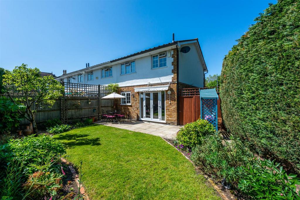 Queensmead Road, Shortlands, BR2 3 bed end of terrace house for sale