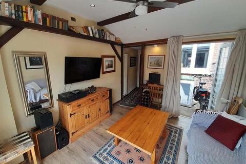 47 Bargates, Leominster, HR6 8EY