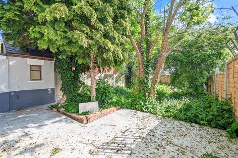13 Anerley Road, Westcliff-on-sea, SS0 7HJ