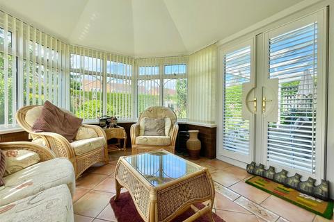 44 Cheyne Garth, Hornsea, HU18 1BF