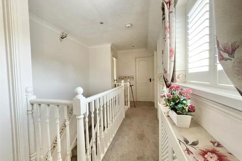 44 Cheyne Garth, Hornsea, HU18 1BF